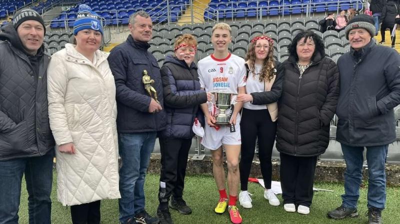 Kevin Muldoon rises to the occasion to show why he is Abbey's King of the Hill