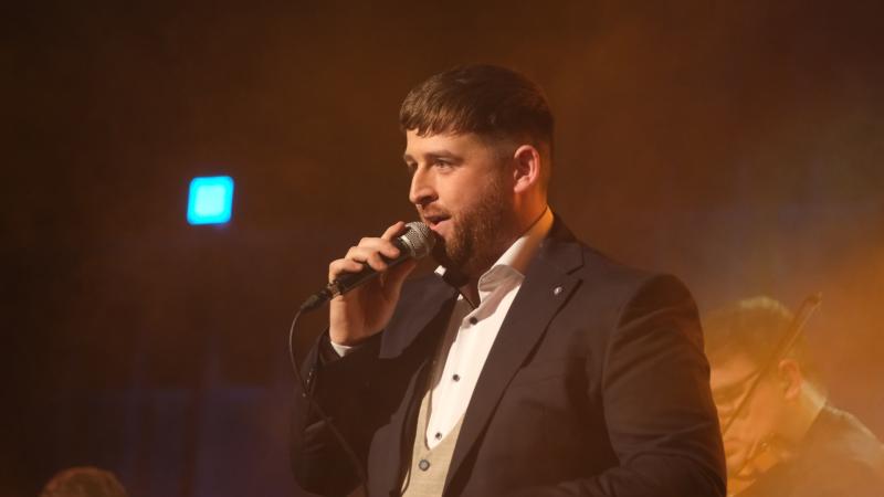 Ramelton's Jason McCahill ready for semi-final appearance on TG4’s Glór Tire