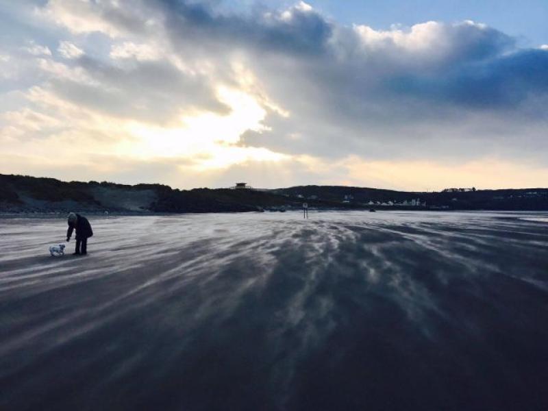 Following a showery start, largely dry with clear spells for Donegal tonight