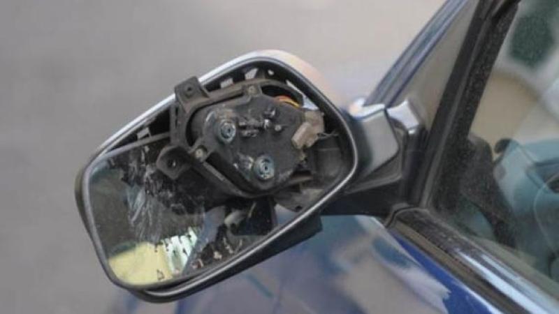 Wing mirror 'punched and shattered' in Inishowen