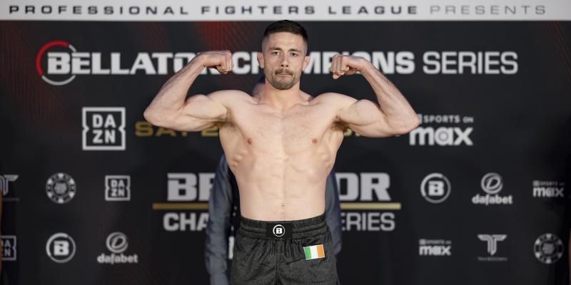 Super Darragh Kelly submits Mathias Poiron in first round 