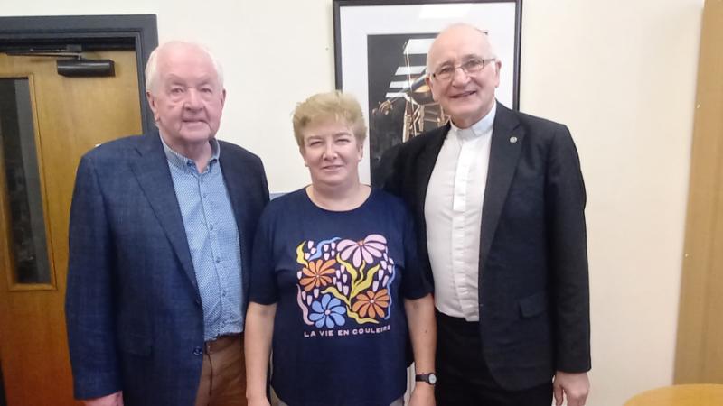 Fr Michael McCullagh launches book at Leabharlann Phobail na Rosann, Dungloe