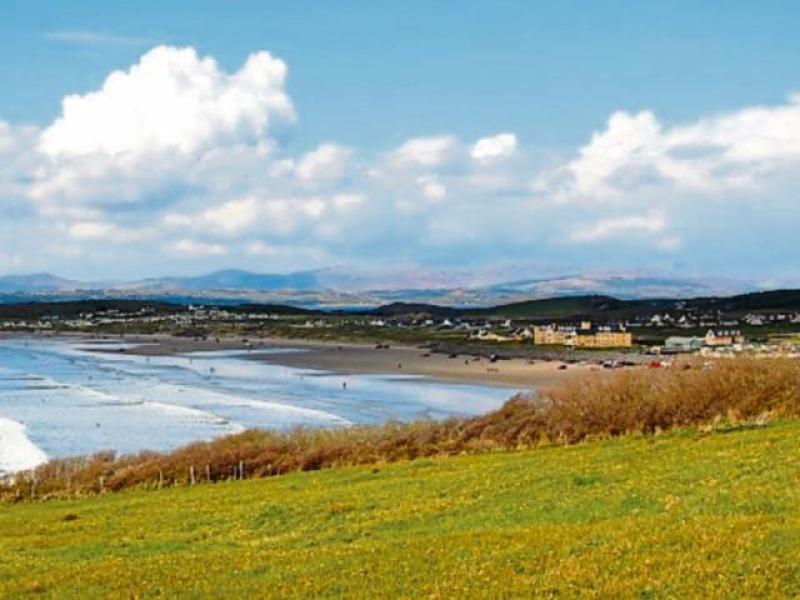 Cloud and occasional drizzle to clear later meaning a sunny evening for Donegal