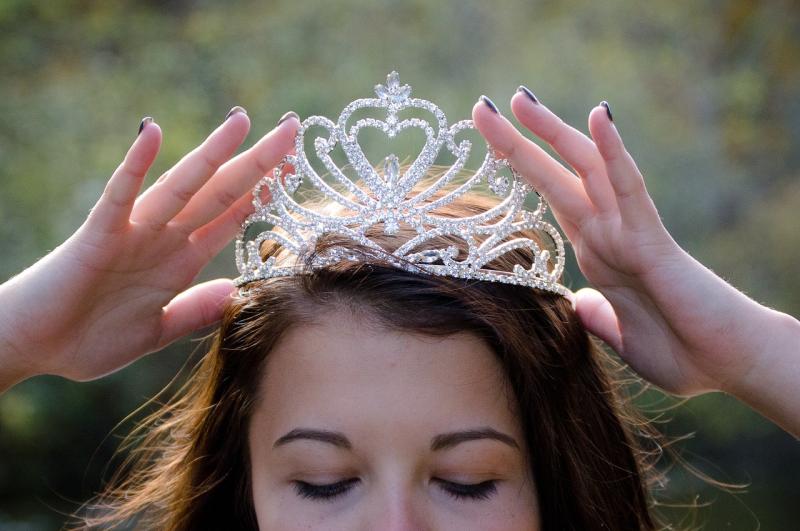 Last chance to enter Glenties Harvest Fair Queen competition 
