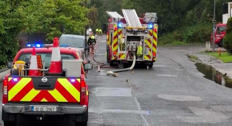 UPDATE: Fire service clear water from flooded Donegal Town residential area