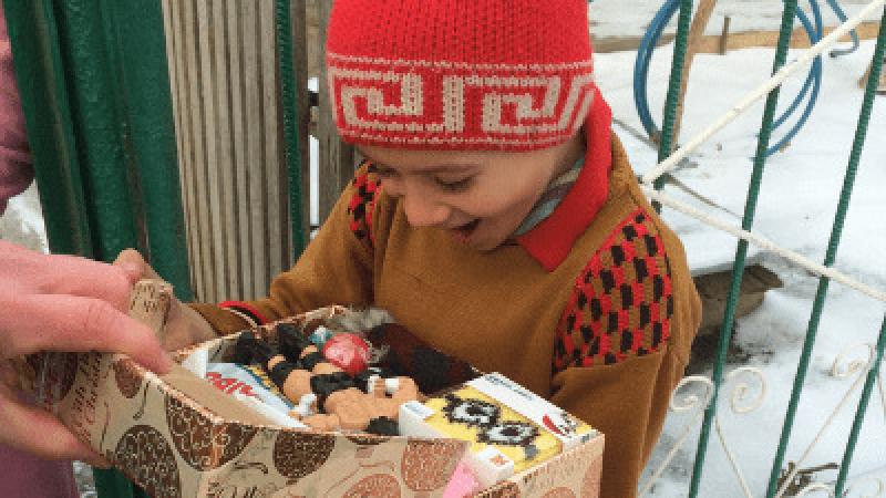 Knitting drive in Greencastle organised to support the Team Hope shoebox appeal 