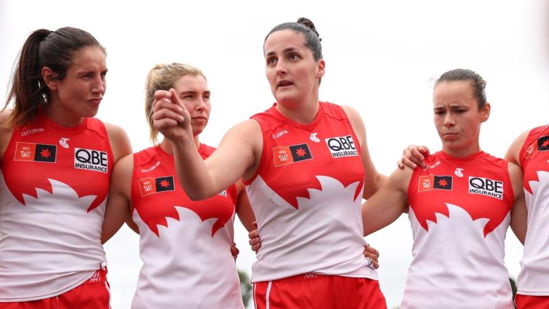 WATCH: Tanya Kennedy leads Sydney Swans out with visiting nephew and niece 