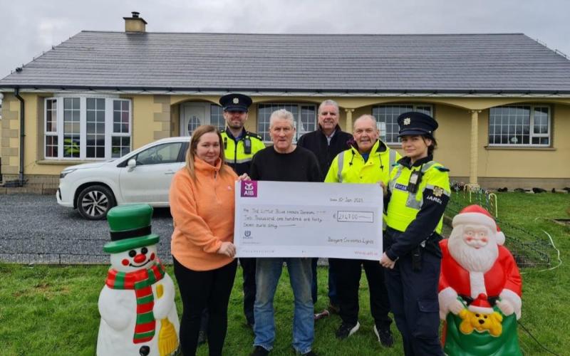 Christmas lights event raises over €2,000 for An Garda Siochana; Little Blue Heroes