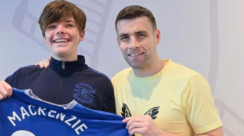 Coleman pays for delighted Australian teen to attend dramatic Merseyside derby