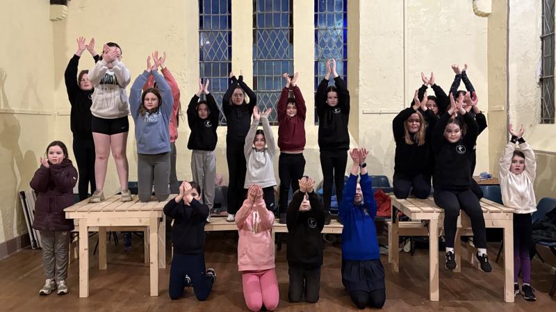 Audiences urged to get tickets ahead of Buncrana run of A Night with the Stars 