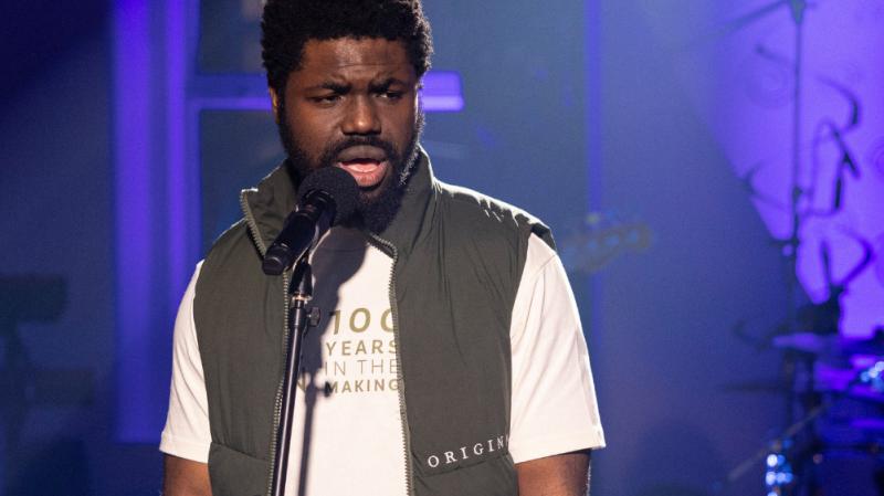 Experience the magic of the intercultural cabaret at An Grian&aacute;n