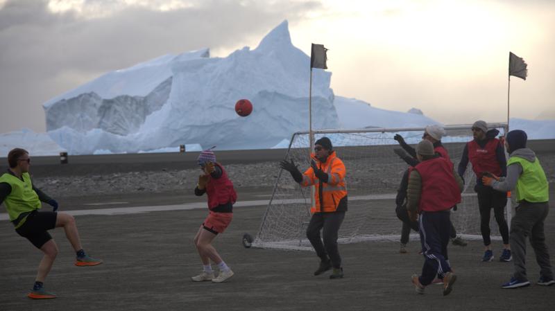 Donegal native oversees first ever game of Gaelic football in Antarctica 