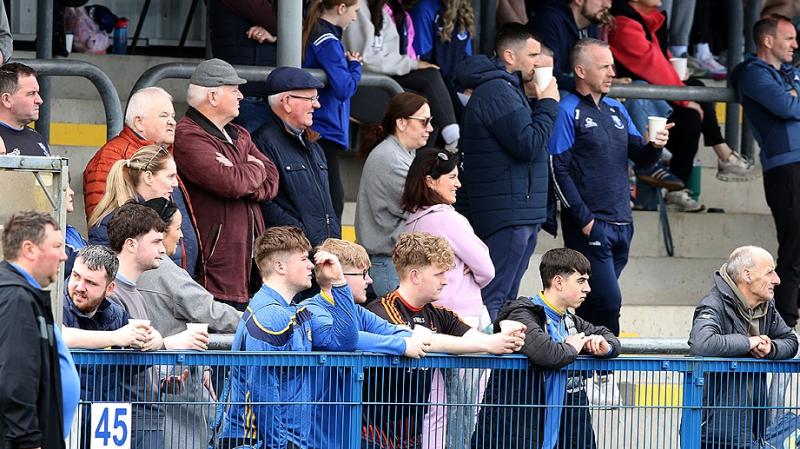 In Pictures: Sizable crowd watches Four Masters see off Kilcar 