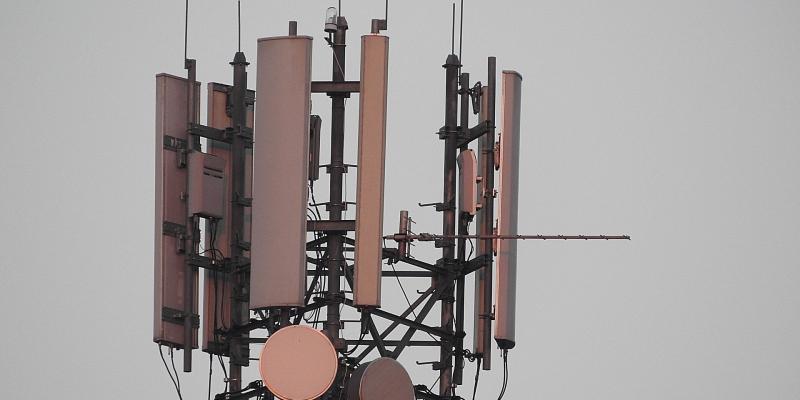 Proposed Quigley's Point mast at centre of An Bord Plean&aacute;la battle between companies 