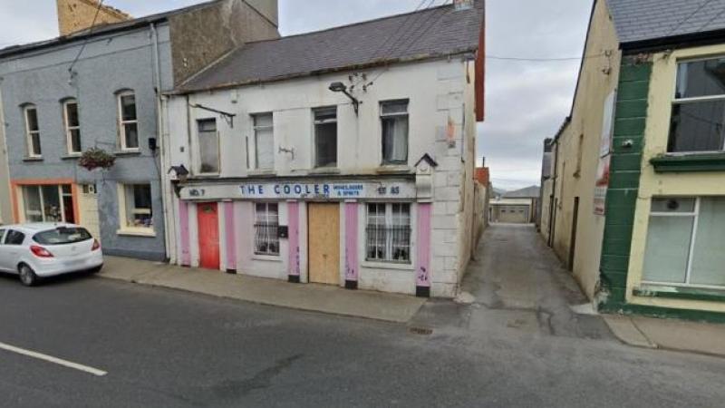 Permission granted to convert former Carn off-licence into townhouses