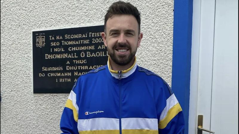 Naomh Conaill GAA presents donations to Glenties man for Zambia immersion trip