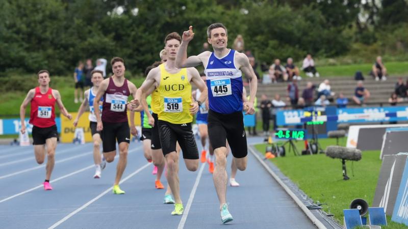 It's a perfect 10 as menacing Mark English wins Irish 800m title again