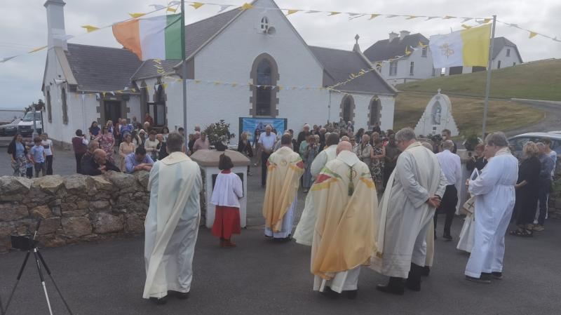 Arranmore Island gathers to celebrate 200 years of St Crone's Church
