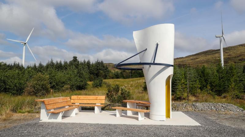 Energia Group unveils transformed blade sculpture at Meenadreen Wind Farm