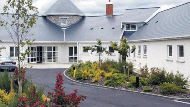 Charity tractor and vintage car run to support Donegal Hospice