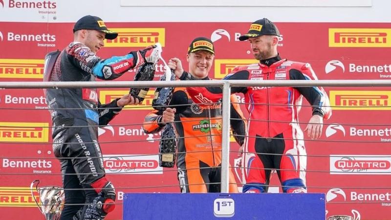Rhys Irwin remains on track in Supersport Championship superbike battle 
