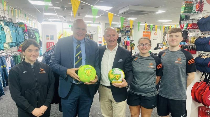 Presidential candidate Gavin meets Donegal's '92 All-Ireland winning captain Molloy