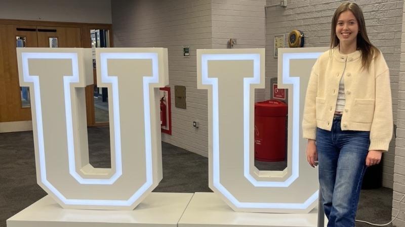 Inishowen high-achiever Kayla begins her studies in biomedical science at UU
