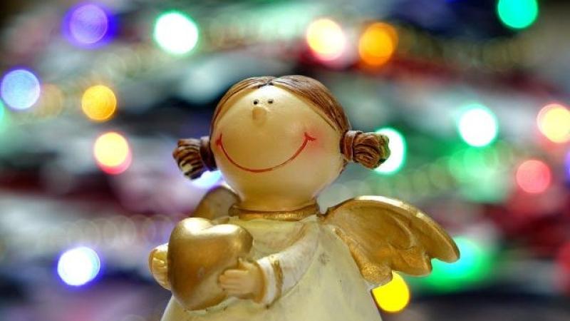 Early Christmas push from retailers is 'putting huge pressure on Donegal families'