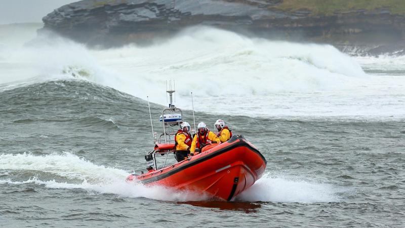 Bundoran RNLI assists in rescue of two kayakers after capsize off Inishmurray