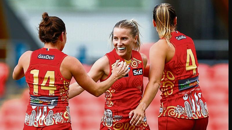 Watch: Niamh McLaughlin fires super solo goal for Sydney Swans in the AFLW 