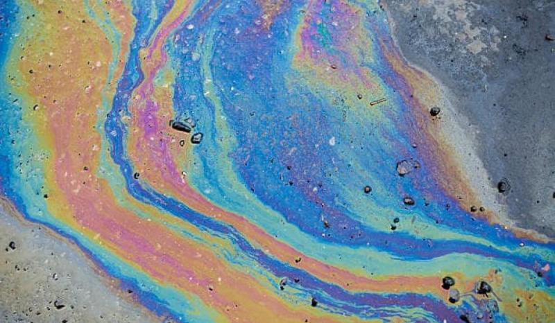 Donegal County Council have warned of a 'serious oil spill' in Inishowen