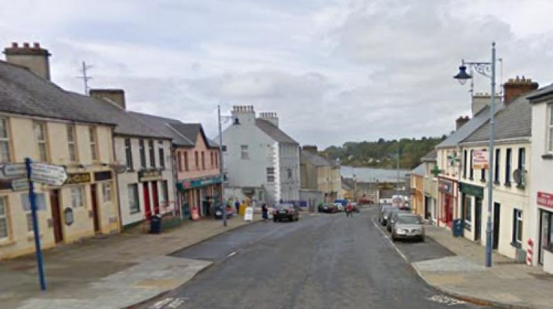 Moville pop-up shop volunteers thanked for donation to Irish Wheelchair Association