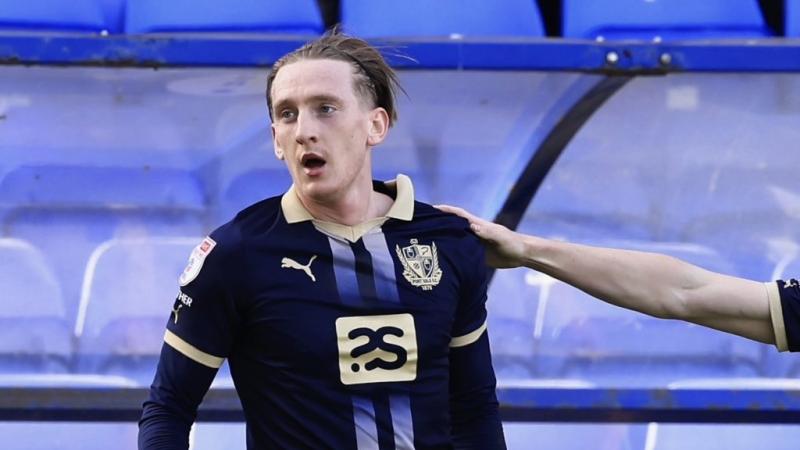 Ronan Curtis stars as Port Vale get back to winning ways