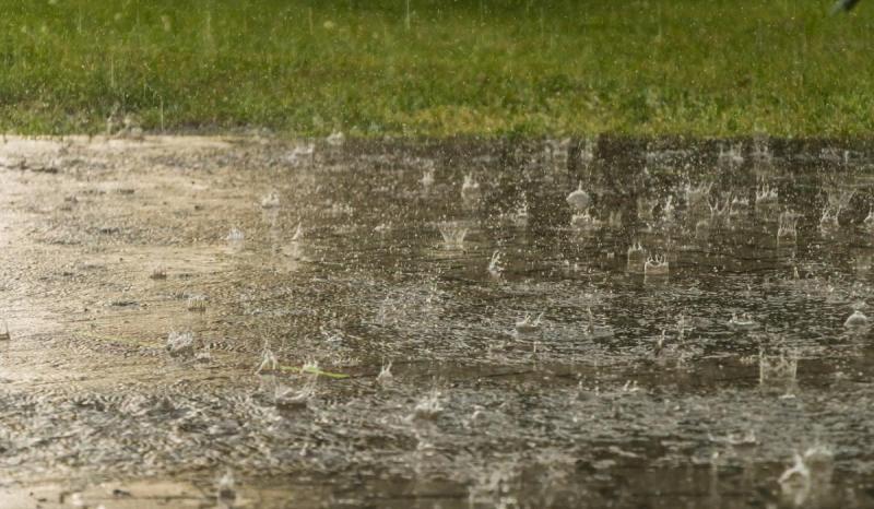 Wet and windy to begin with in Donegal today, with outbreaks of heavy rain