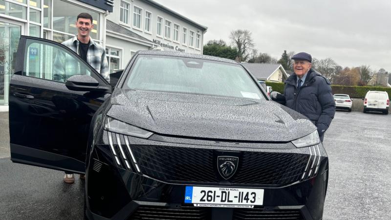 Donegal GAA star&nbsp;Langan takes the wheel of new McGinley Motors&rsquo; Peugeot 3008 Hybrid
