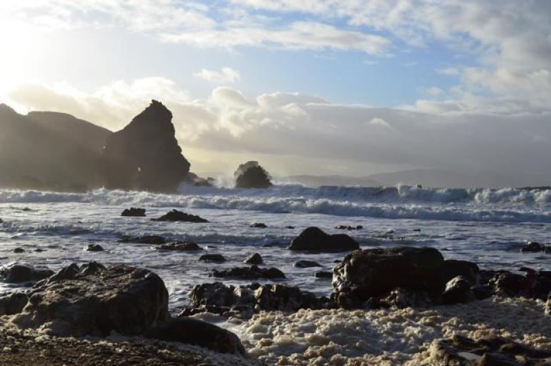 After a dry and bright start in Donegal it'll turn wet and windy with gales