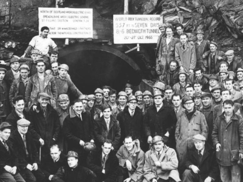 Dungloe memorial for Tunnel Tigers 