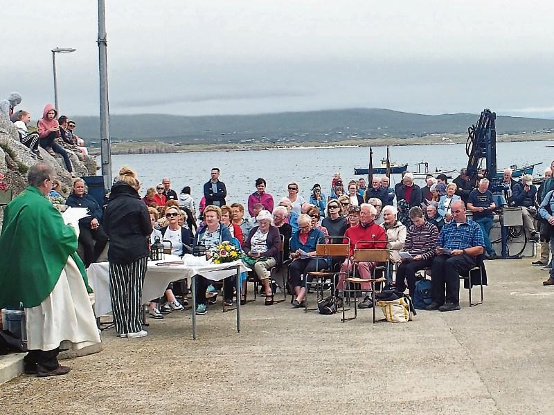 Hundreds take ferry to Gola to enjoy the various delights of Féile Ghabhla
