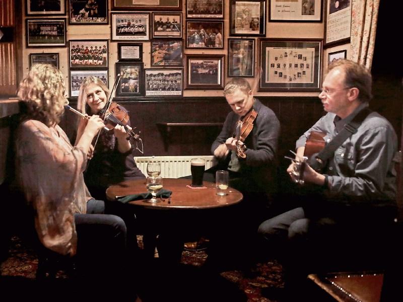 Clár úr Ceol a’ Ghleanna ar Raidió na Gaeltachta le Ciarán Ó Maonaigh