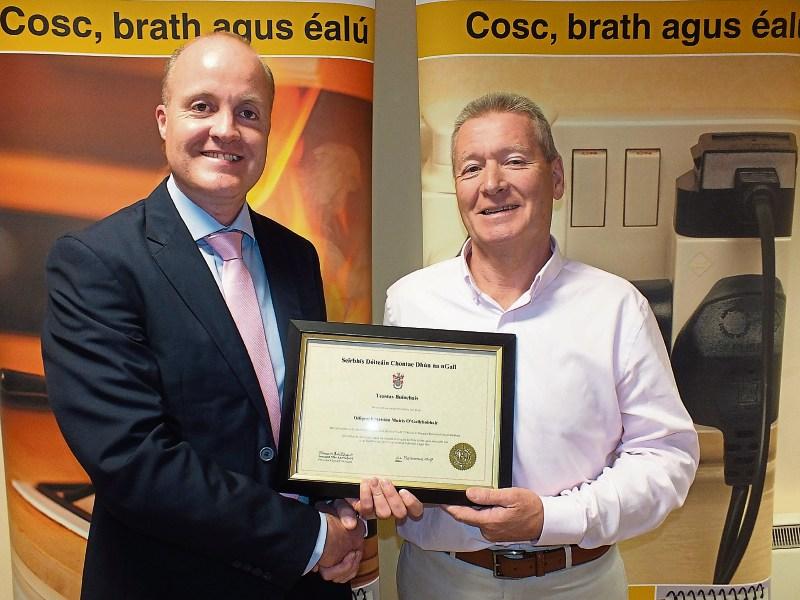 Gaoth Dobhair Station Officer, Muiris &Oacute; Gallach&oacute;ir, hangs up his helmet