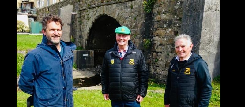 Did you know there was an old handball alley just underneath a Donegal bridge?