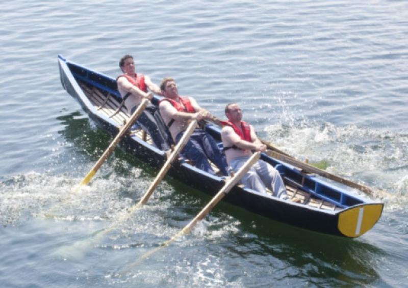 Thousands throng Donegal beaches 