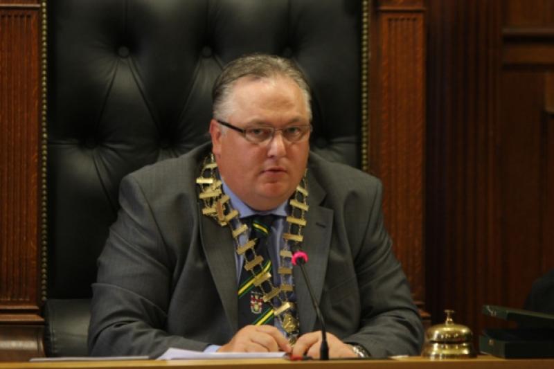 Council row  forces adjournment of meeting 