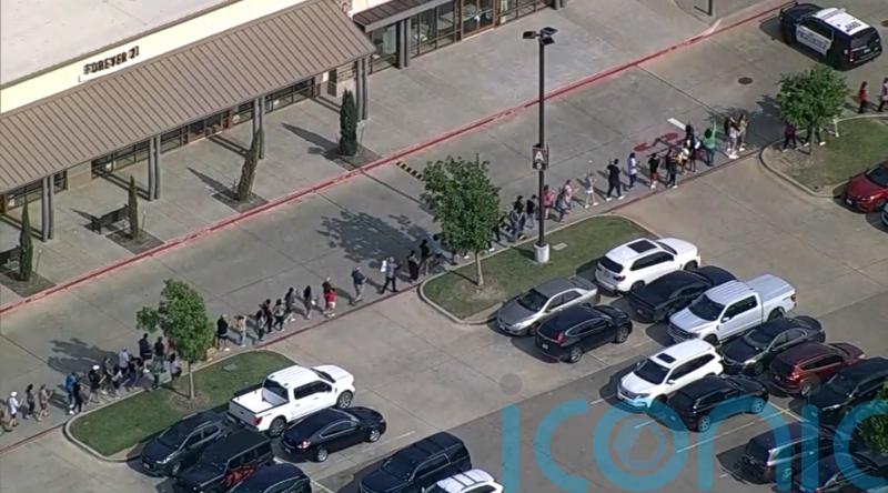 Eight killed and seven injured in shooting at Dallas shopping centre