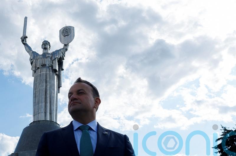 Varadkar to stress morale boost EU accession could offer to Ukraine&rsquo;s soldiers