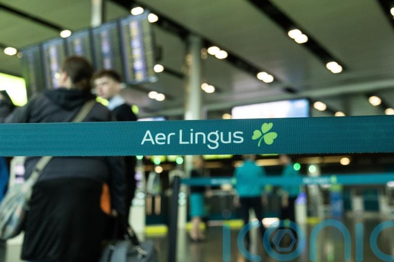 Aer Lingus cancels 25 more flights while pilots consider pay recommendation