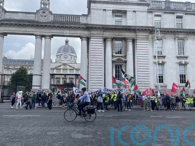 Hundreds attend pro-Palestine rally at Irish government departments
