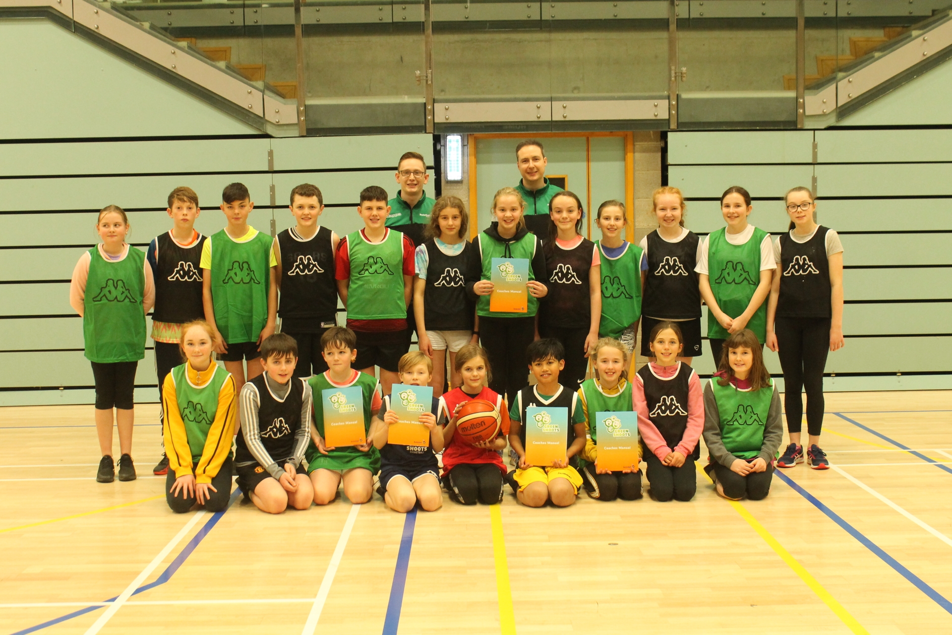 Children from local clubs and schools in Letterkenny in attendance at today’s Green Shoots launch with Basketball Ireland Development Officers, Paul Carr and Niall McDermott.