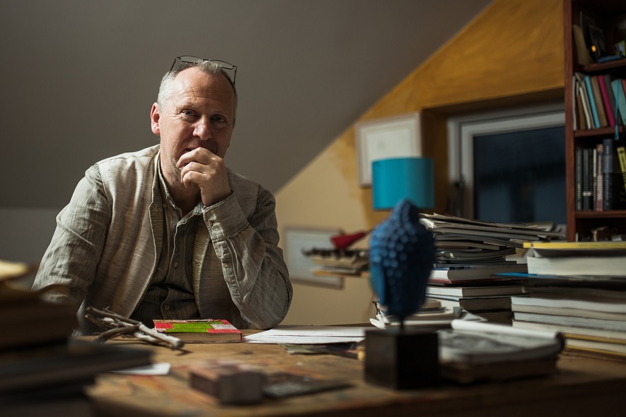 WATCH Donegalbased artist set to feature in new TG4 series Donegal Live